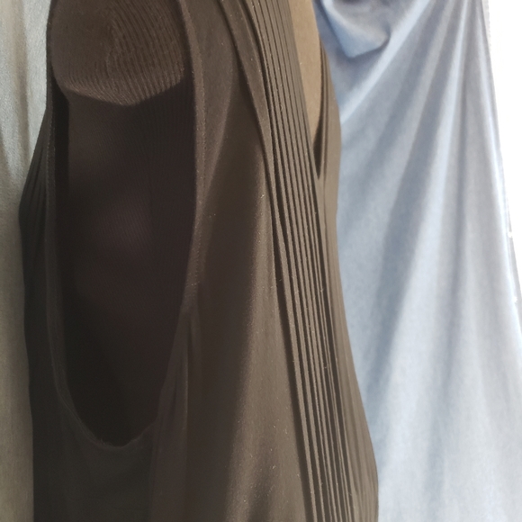 Pleated V-Neck | Classic Tank Top Blouse | Size 2X - Picture 11 of 11